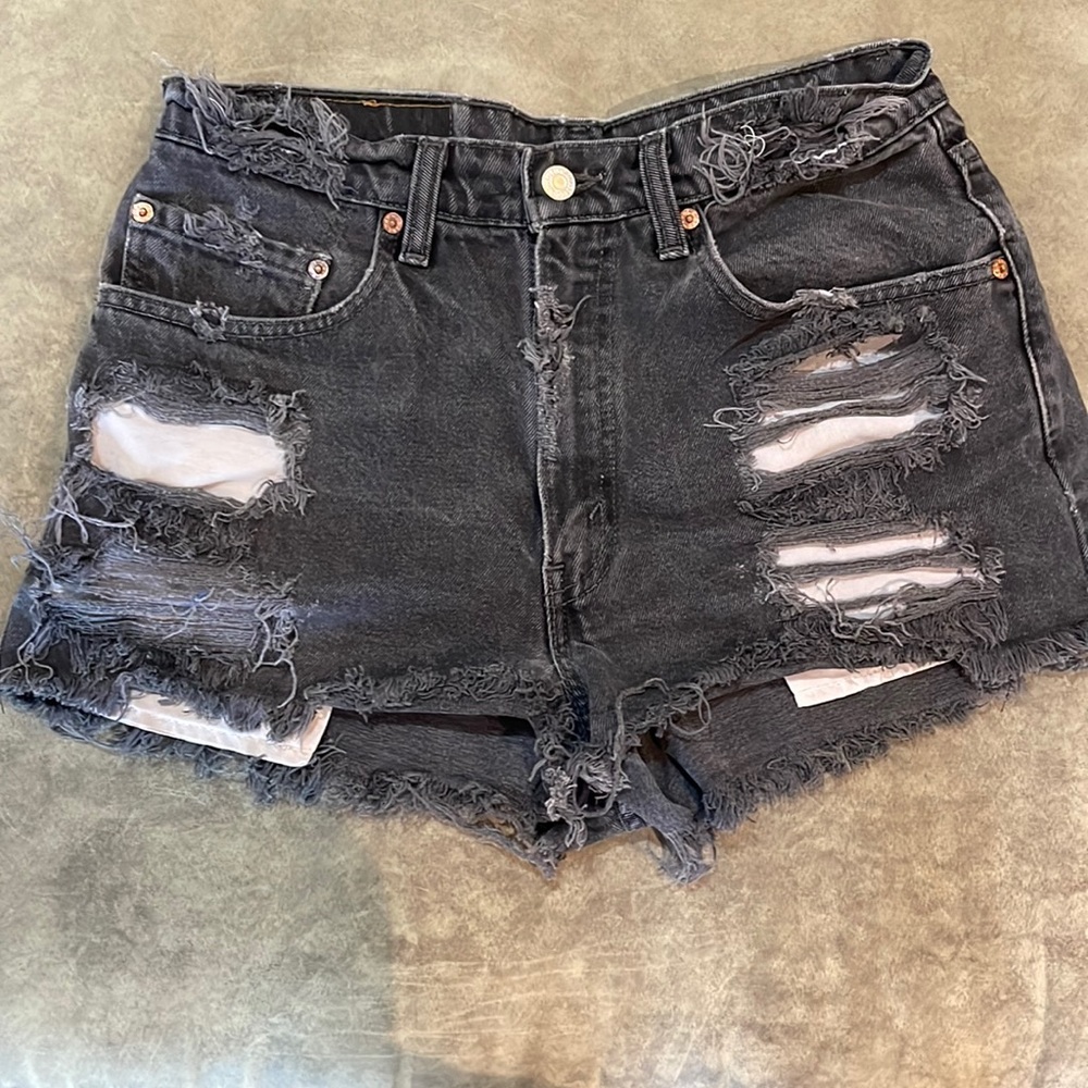 Levi’s 550 Distressed Black Denim Shorts, Size 33